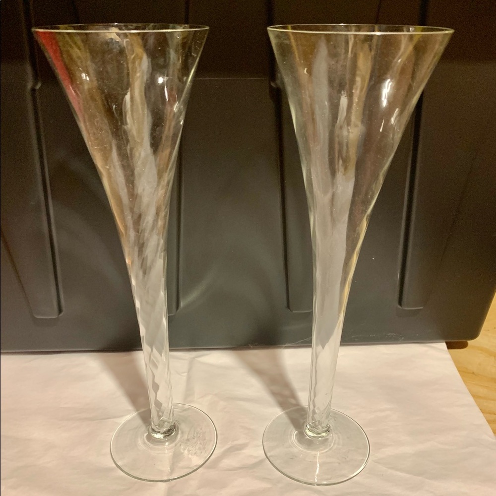 Pair of Flute Glasses - Vintage